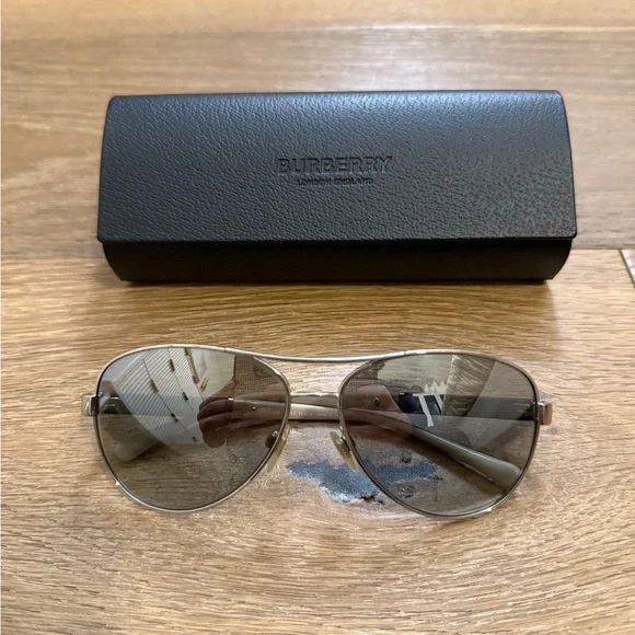 Burberry Silver Frame Sunglasses with Black Case BURBERRY BE4291 3001/G BLACK-GREY TAMP BURBERRY SILVER/GOLD  main image 4